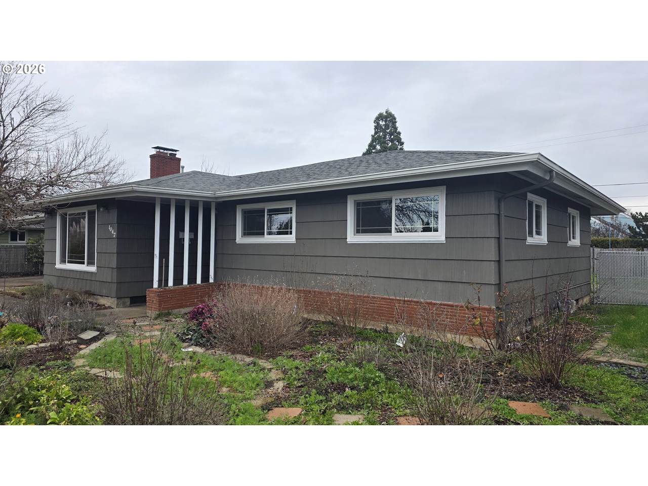 1047 Baxter St - Photo 1