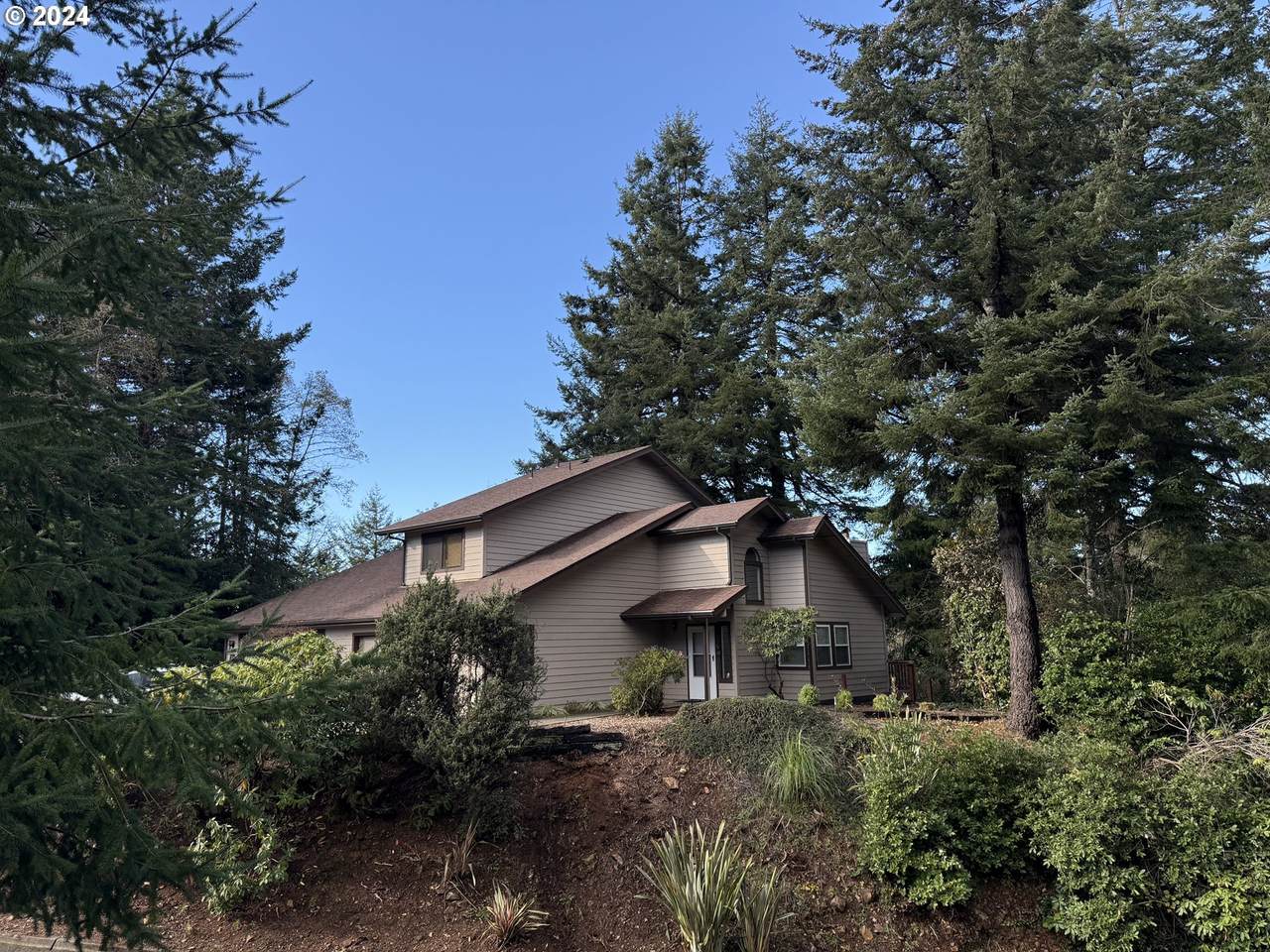 1735 Arch Ln - Photo 1