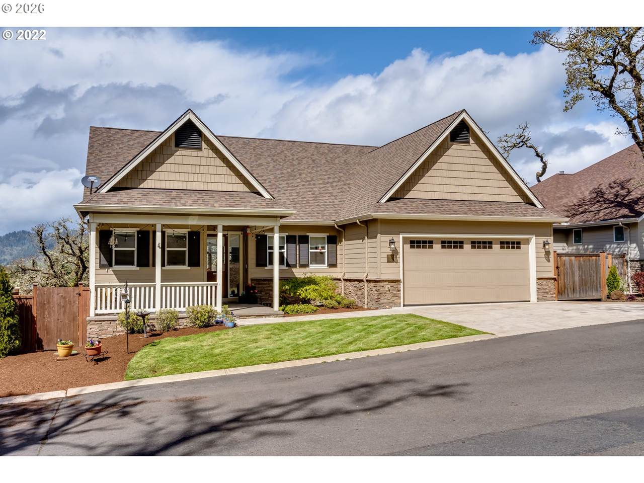 6428 Dogwood St - Photo 1