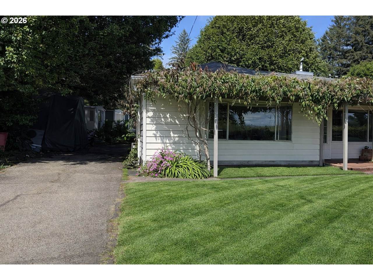 https://bt-photos.global.ssl.fastly.net/portland/1280_boomver_1_707321456-2.jpg