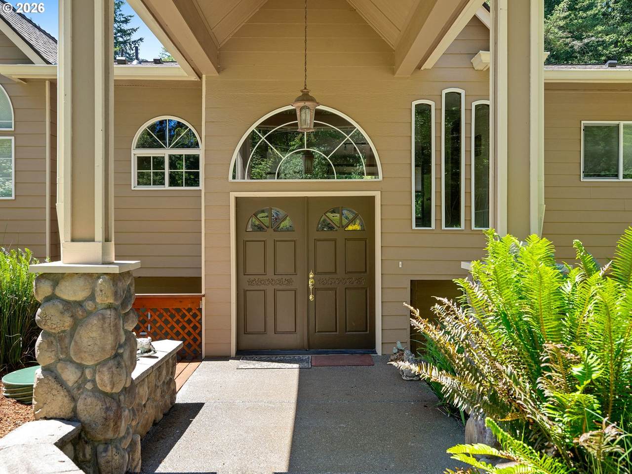 https://bt-photos.global.ssl.fastly.net/portland/1280_boomver_1_707542618-2.jpg
