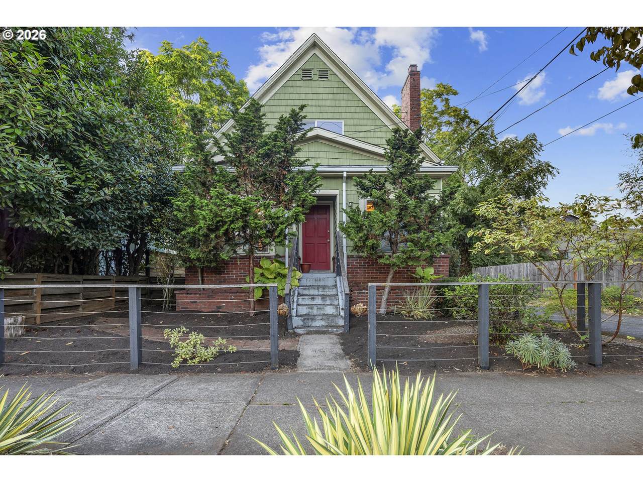 427 Skidmore St - Photo 1