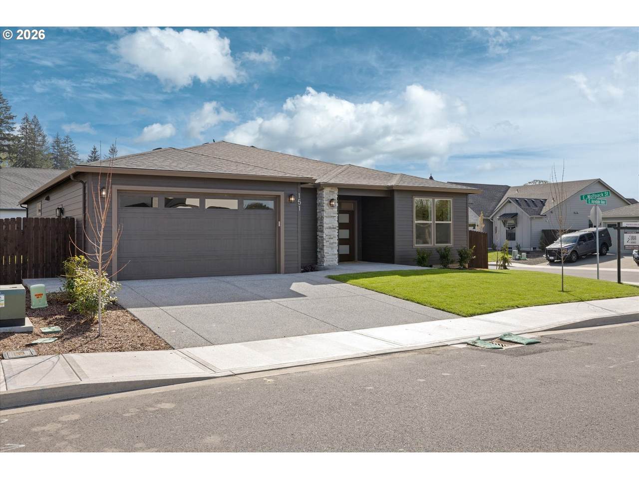 151 Airedale Ave - Photo 1