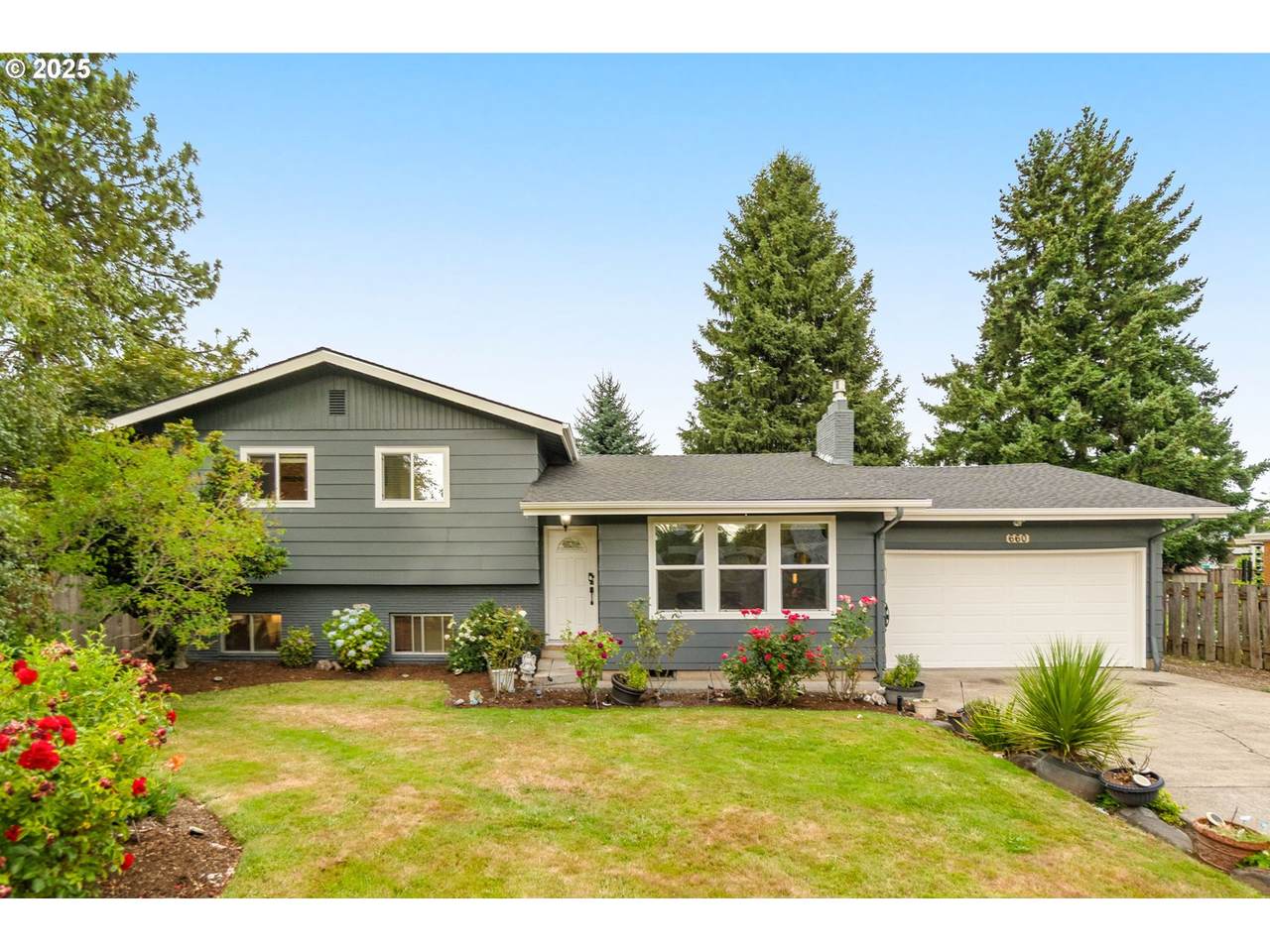 660 37TH Ave - Photo 1