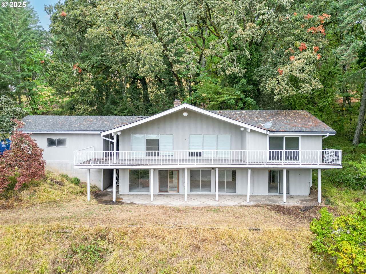 7885 Ridgewood Dr - Photo 1