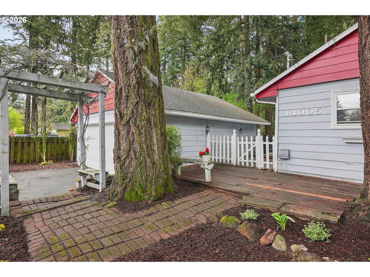https://bt-photos.global.ssl.fastly.net/portland/1280_boomver_2_711835100-2.jpg