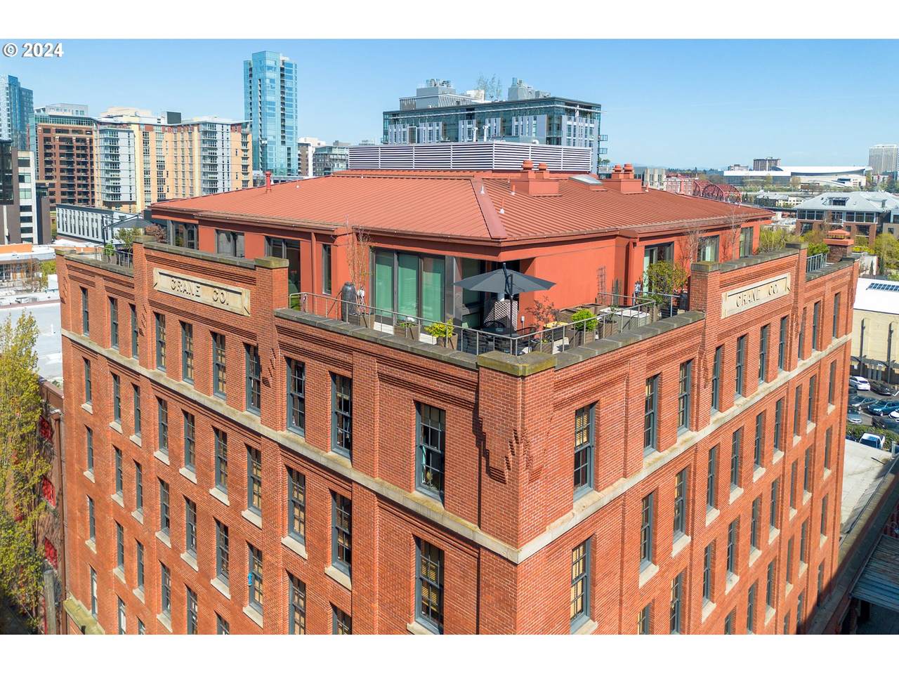 710 14TH Ave - Photo 1