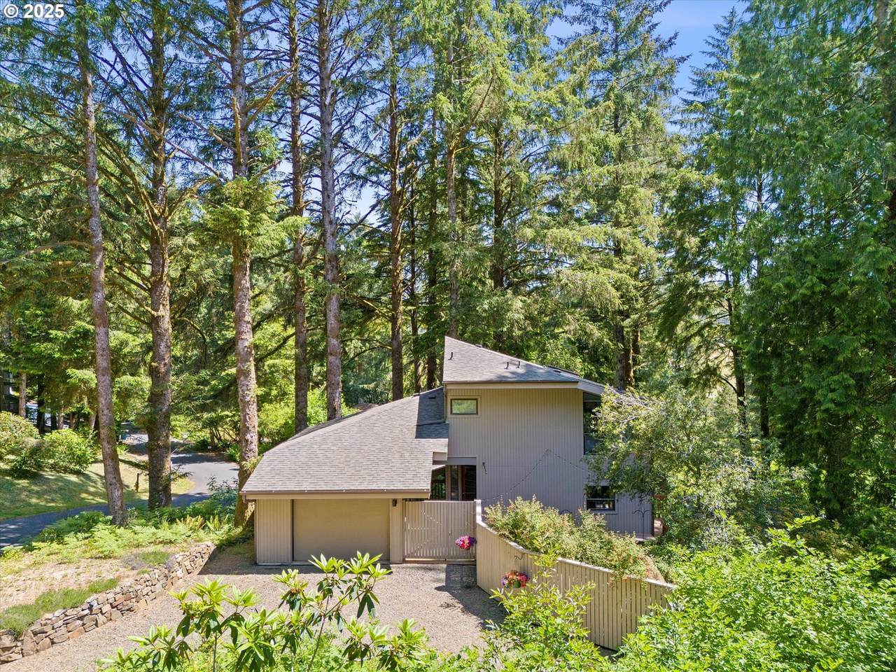 103 Salishan Dr - Photo 1