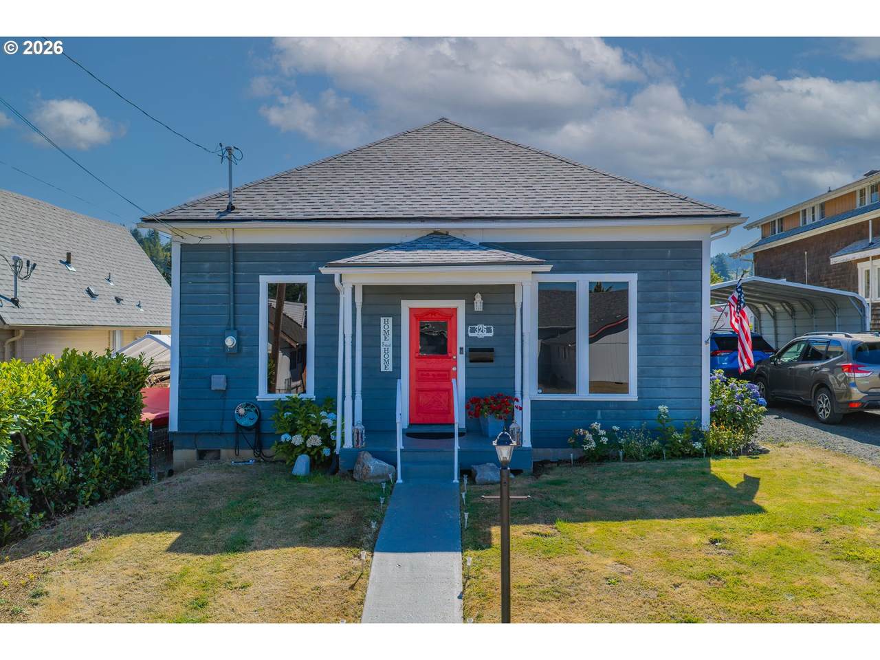 326 Dean St - Photo 1