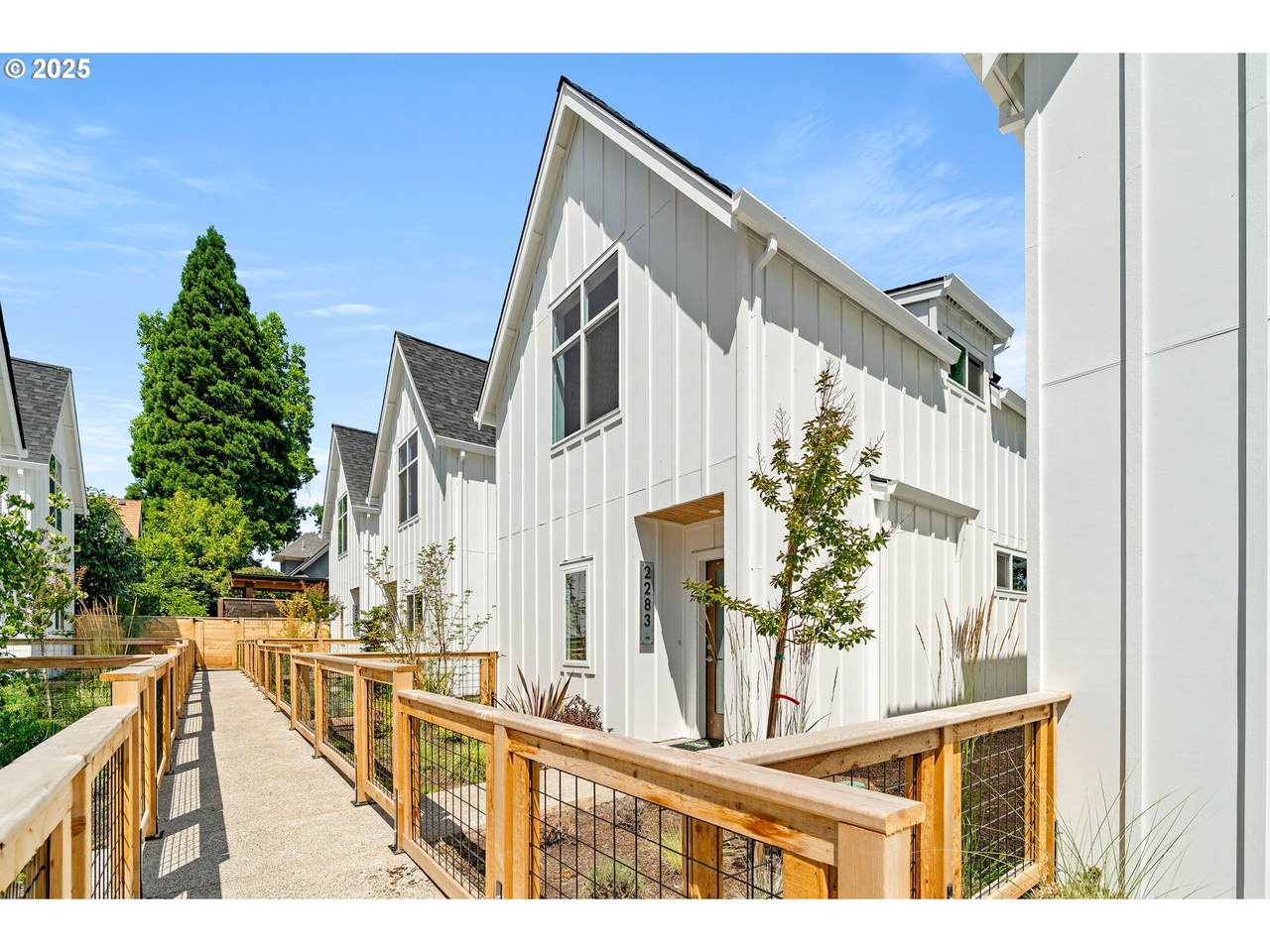 2283 Humboldt St - Photo 1