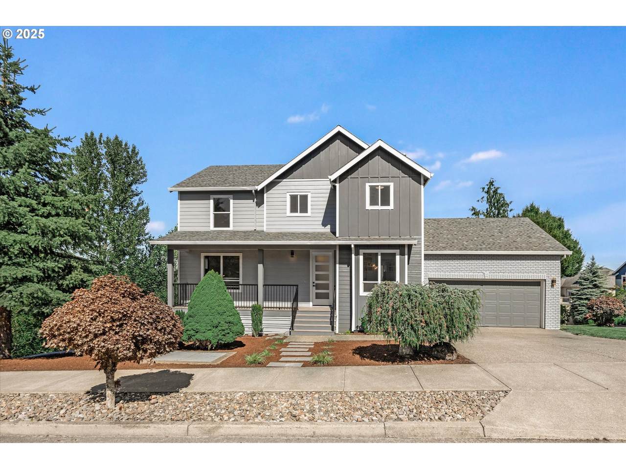7026 156TH Ave - Photo 1