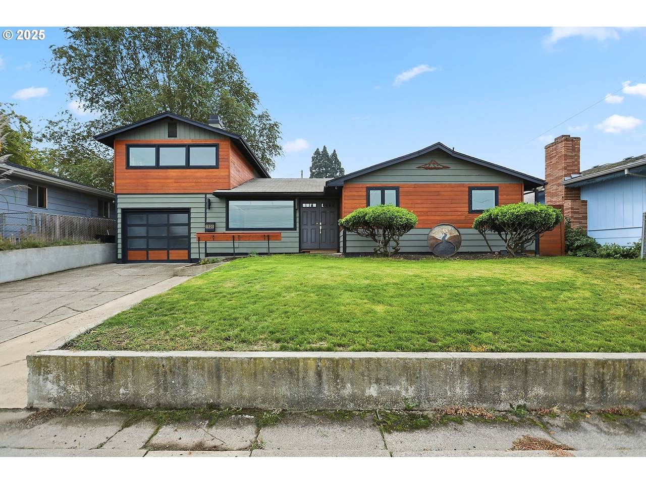 1520 9TH St - Photo 1