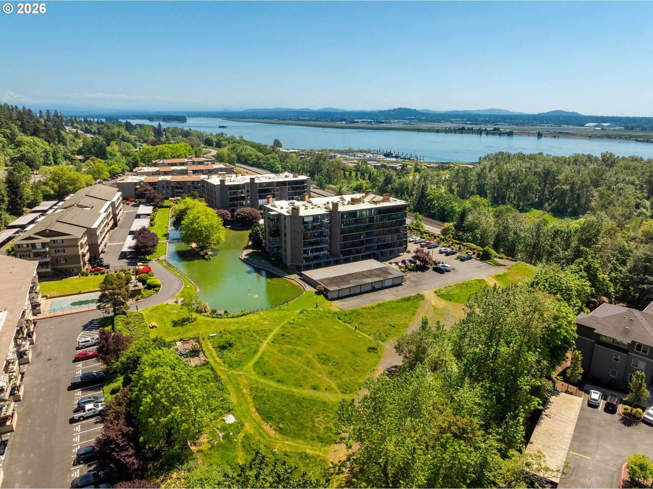 https://bt-photos.global.ssl.fastly.net/portland/1280_boomver_1_716857608-2.jpg