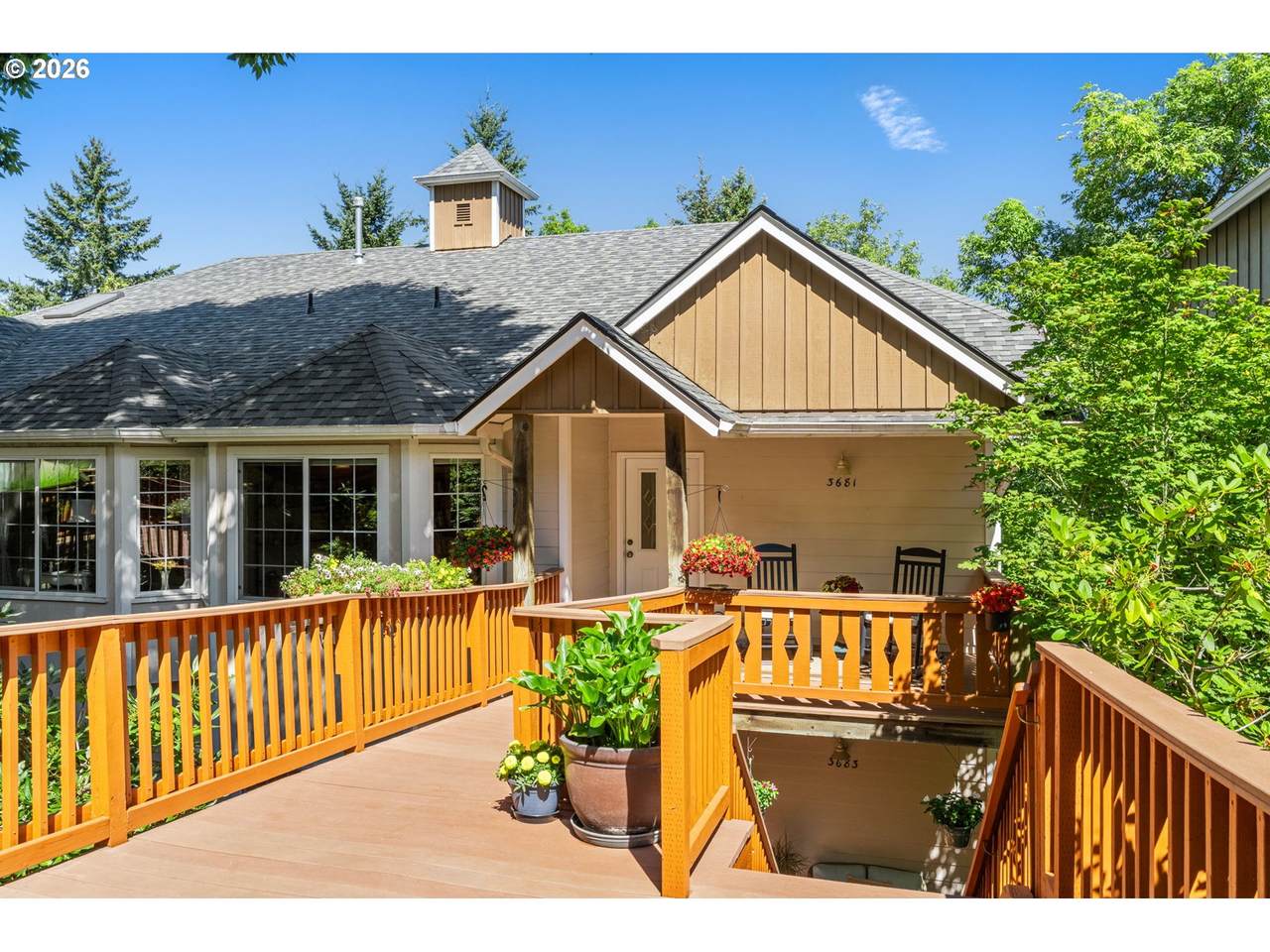 https://bt-photos.global.ssl.fastly.net/portland/1280_boomver_1_717407835-2.jpg
