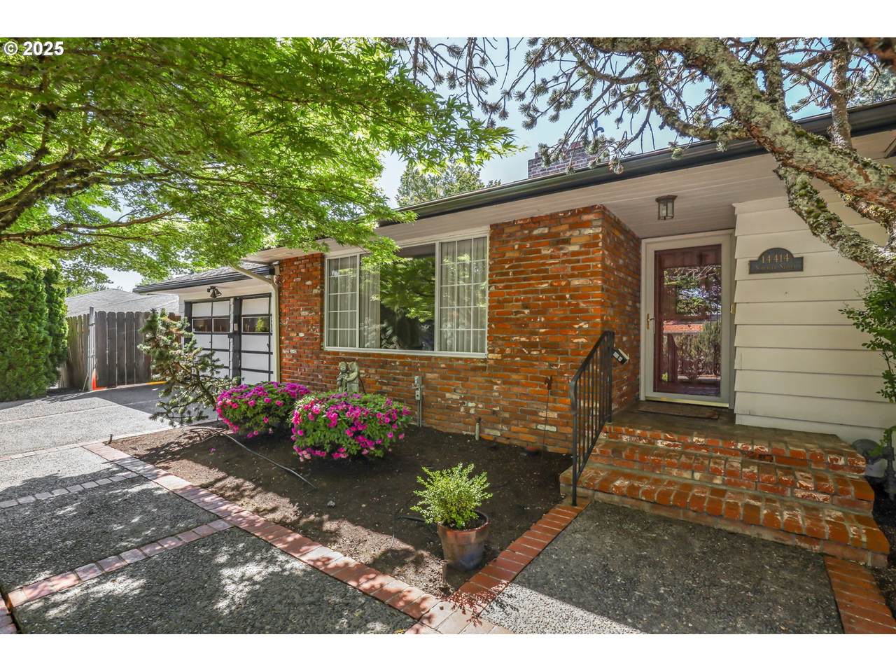 14414 Schuyler St - Photo 1