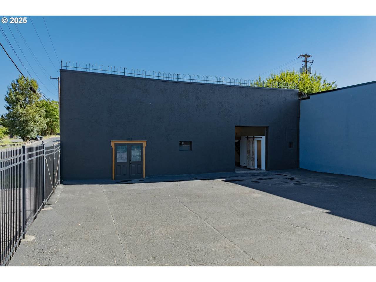 103 Allen St - Photo 1