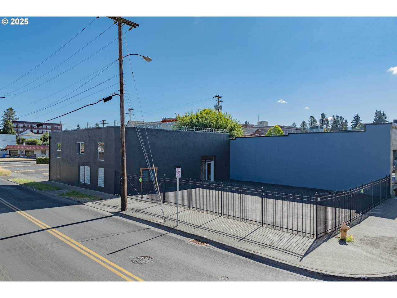 https://bt-photos.global.ssl.fastly.net/portland/1280_boomver_1_720289429-2.jpg