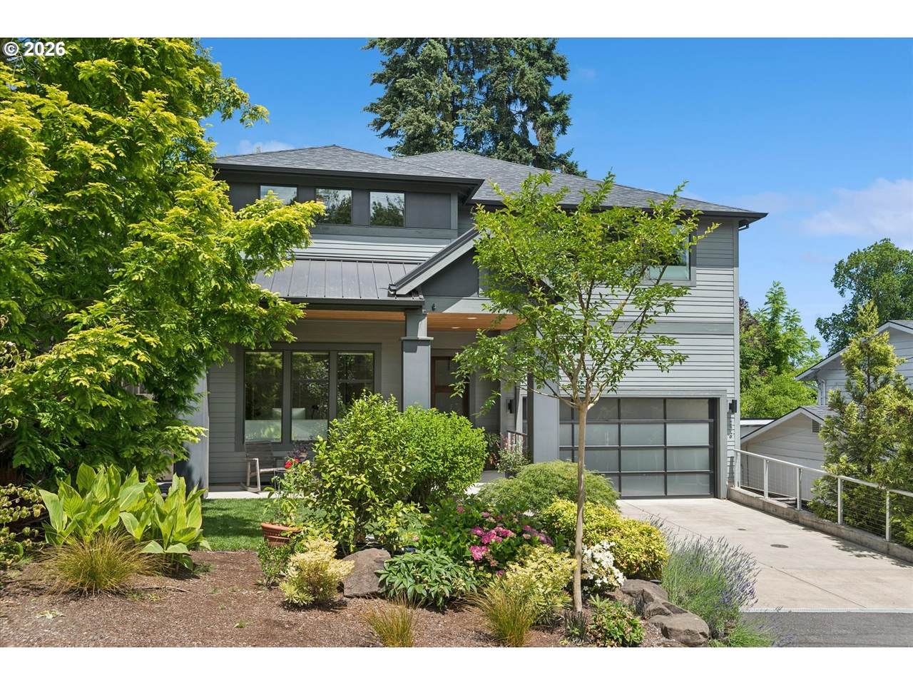 https://bt-photos.global.ssl.fastly.net/portland/1280_boomver_1_720395024-2.jpg