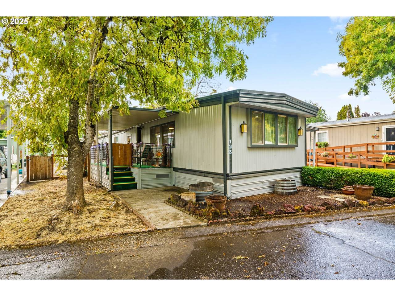 1475 Green Acres Rd - Photo 1