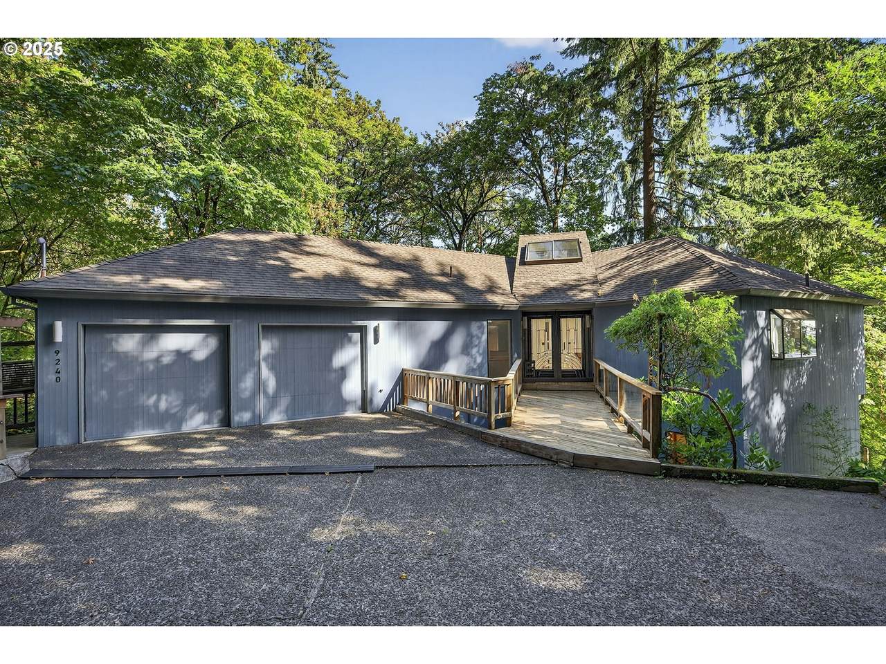 9240 Roseway Ave - Photo 1