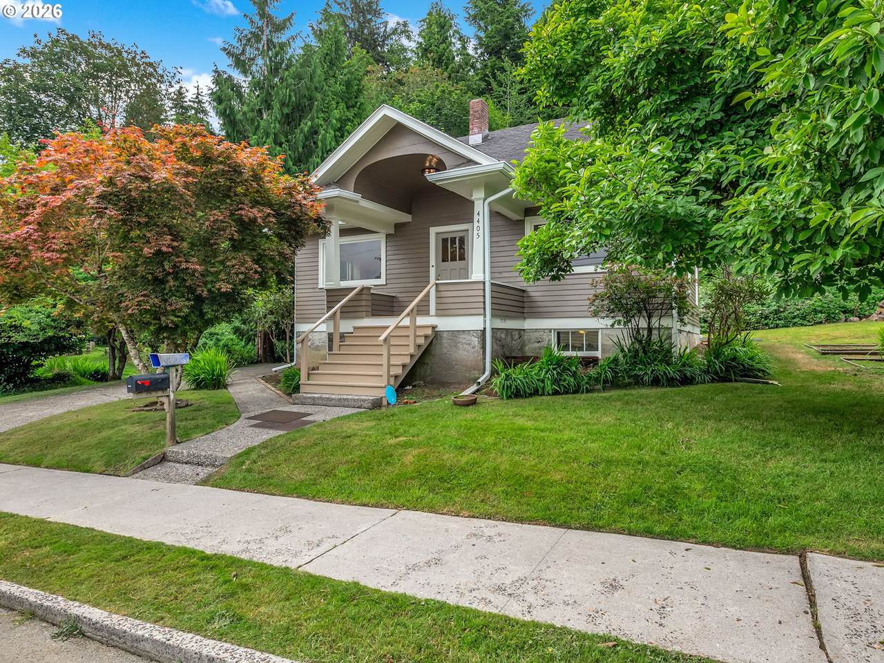 4405 Commercial St - Photo 1