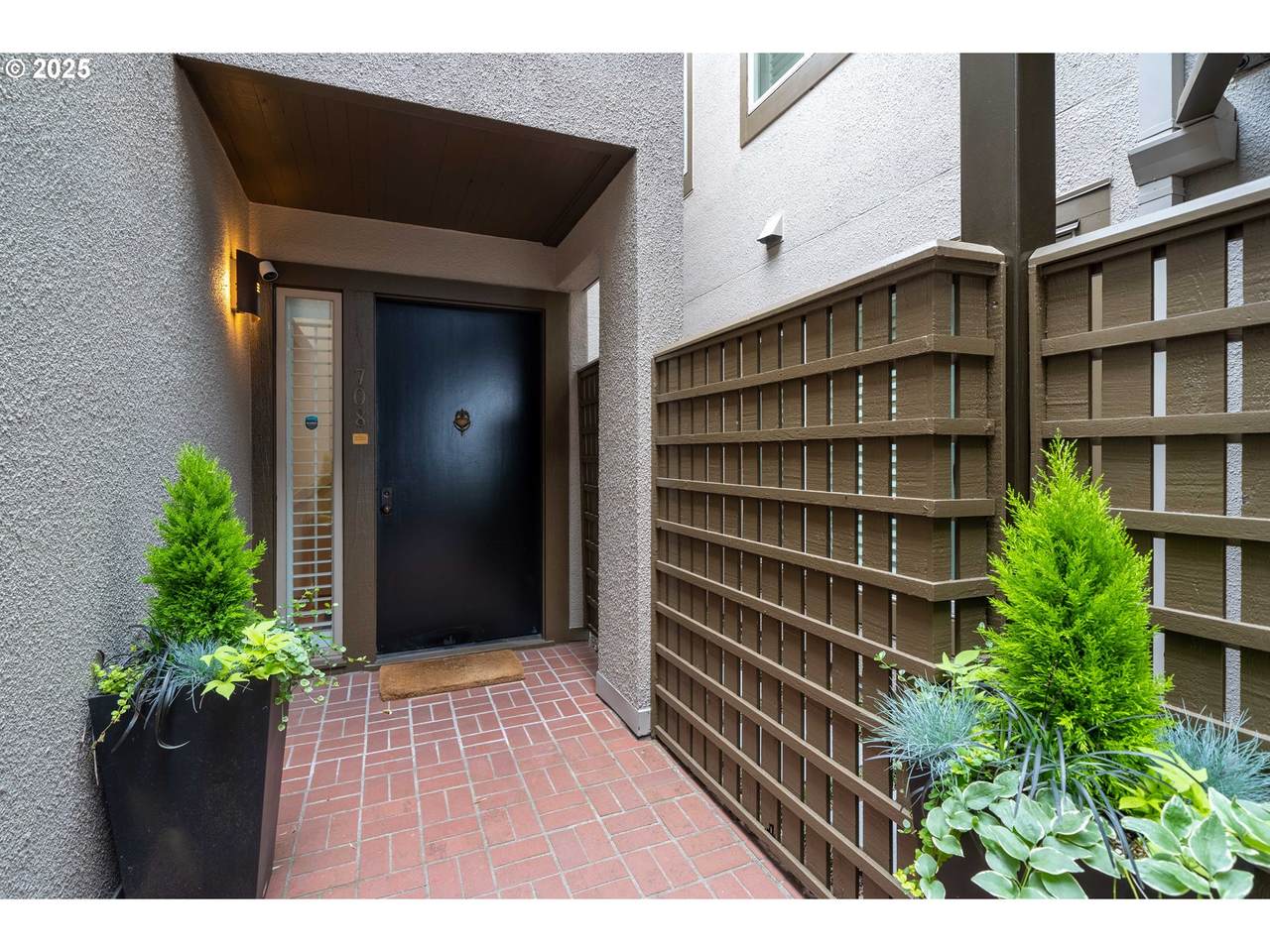 708 Westover Ter - Photo 1
