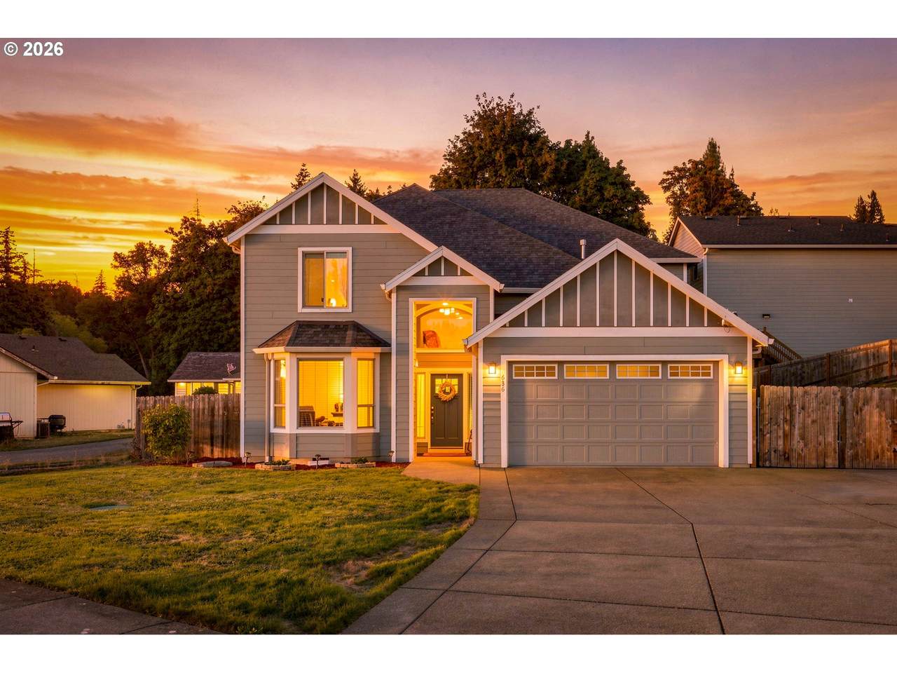 636 Sierra St - Photo 1