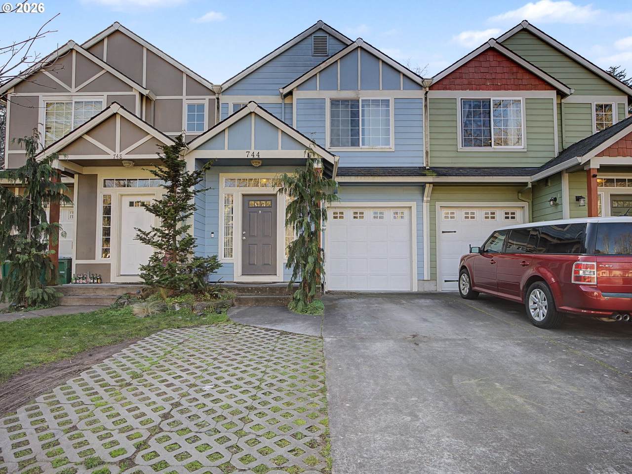 744 Hist Columbia River Hwy - Photo 1