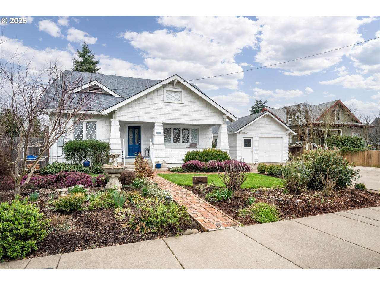 524 5TH St - Photo 1