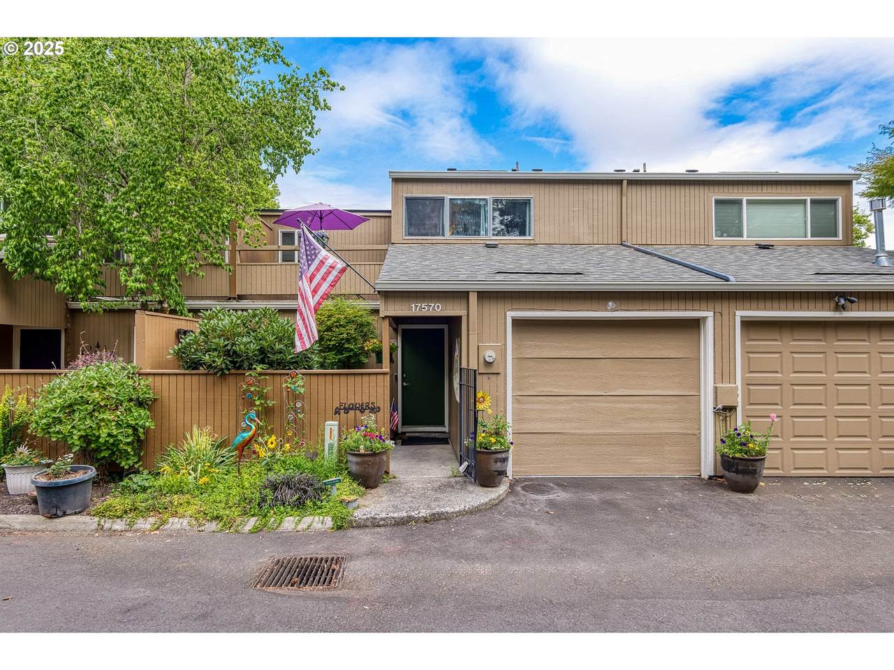 17570 Shorewood Dr - Photo 1