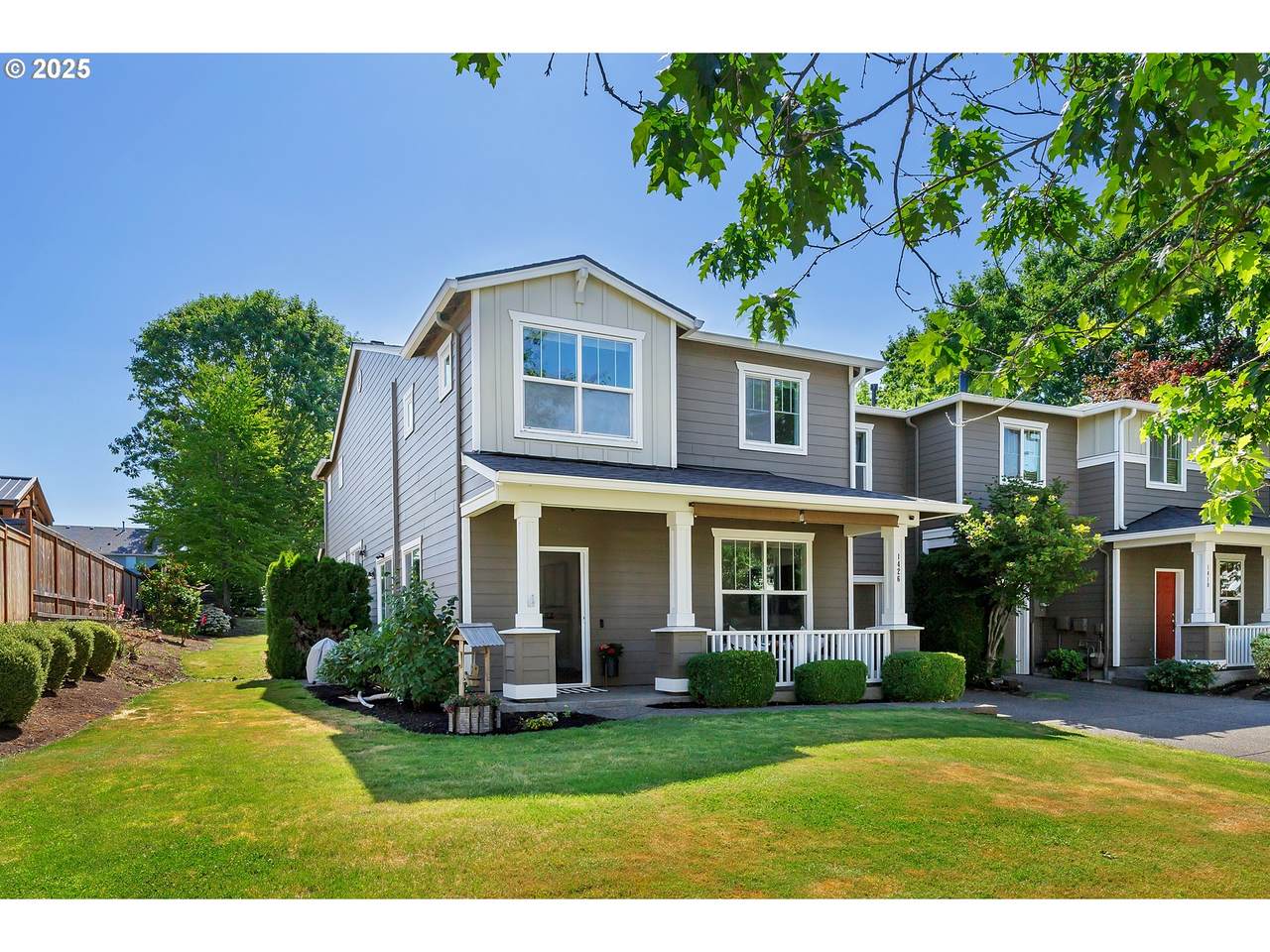 1426 7TH Ave - Photo 1