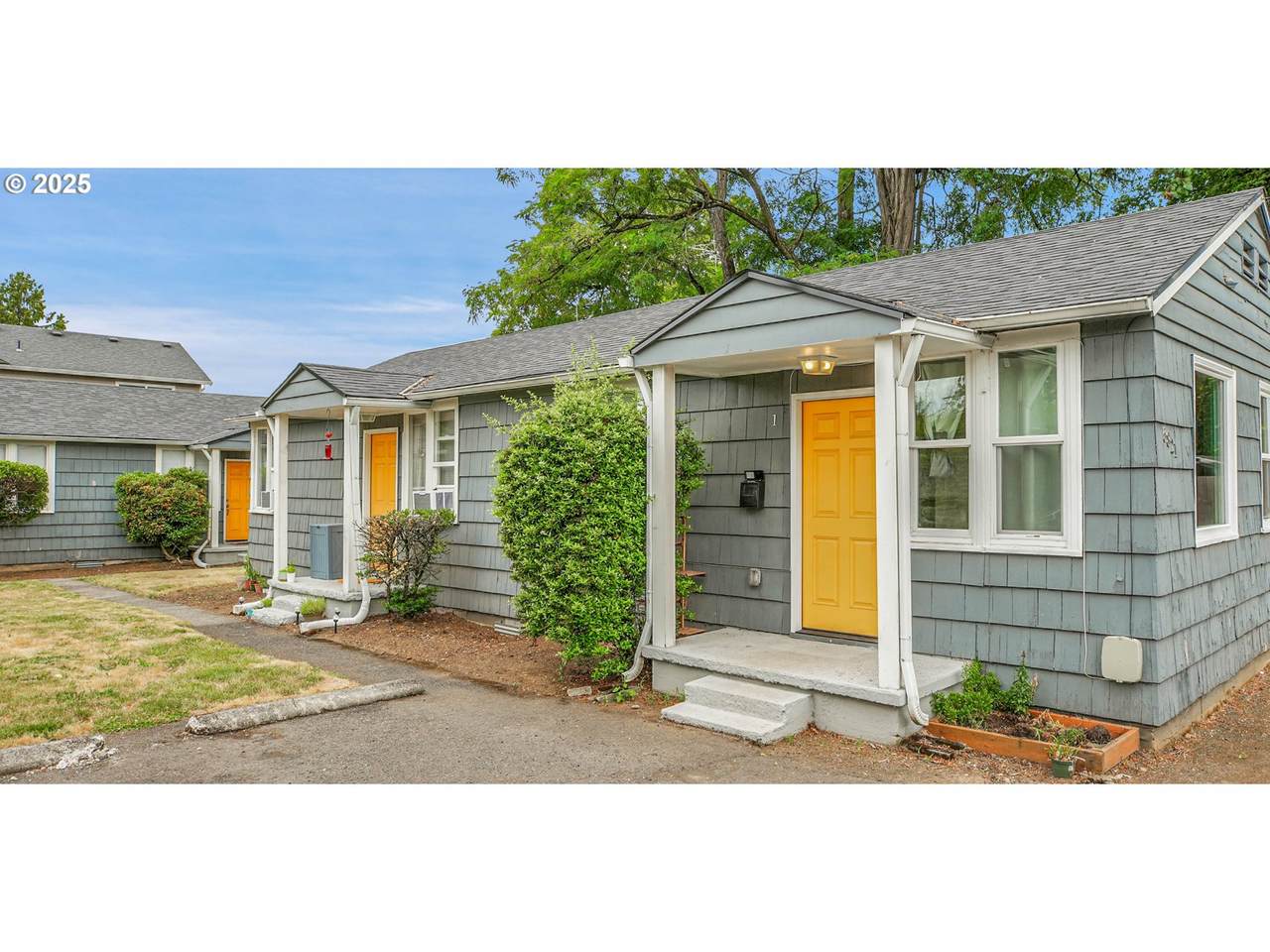 5821 Knapp St - Photo 1