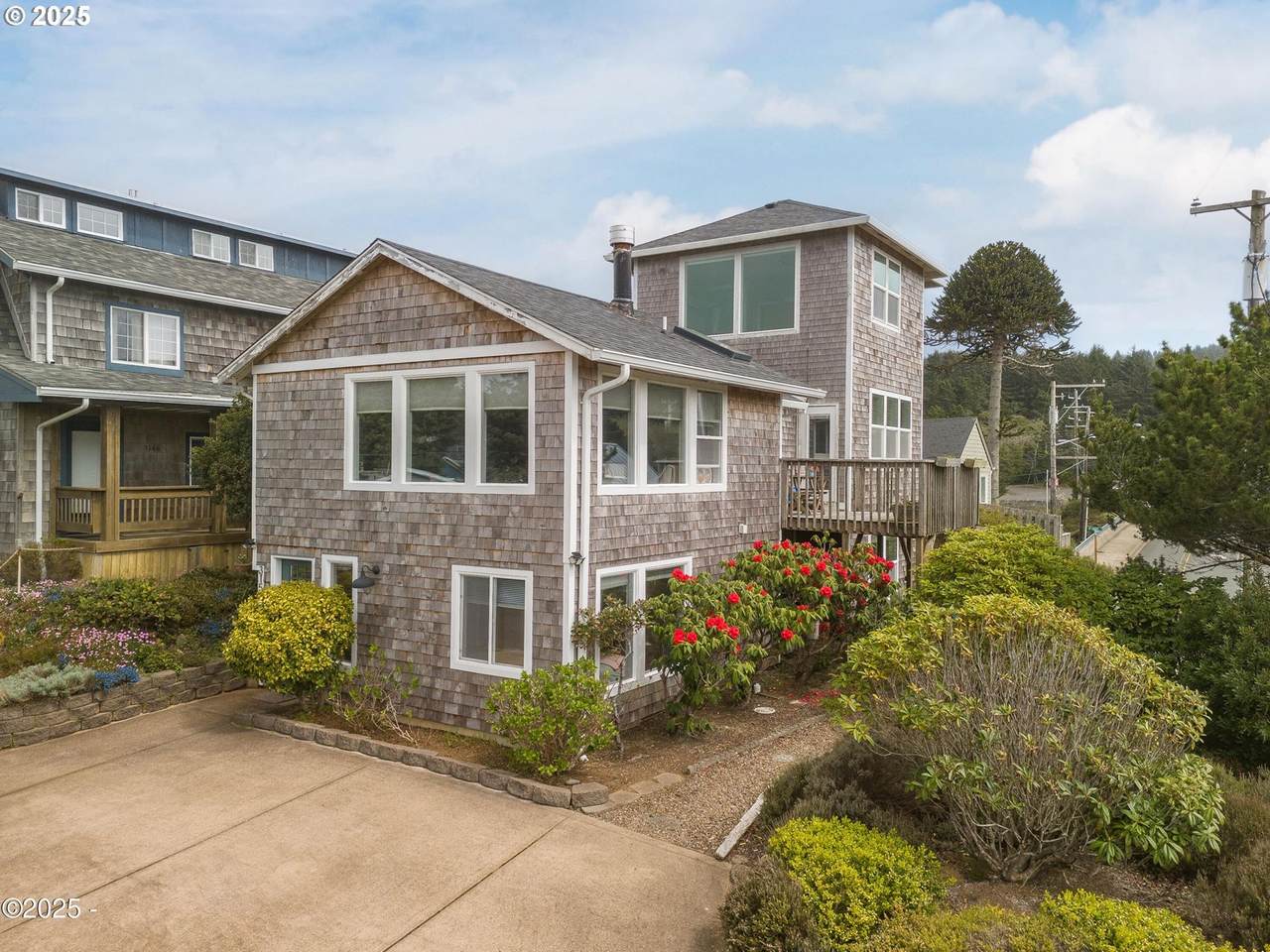 3158 Beach Ave - Photo 1