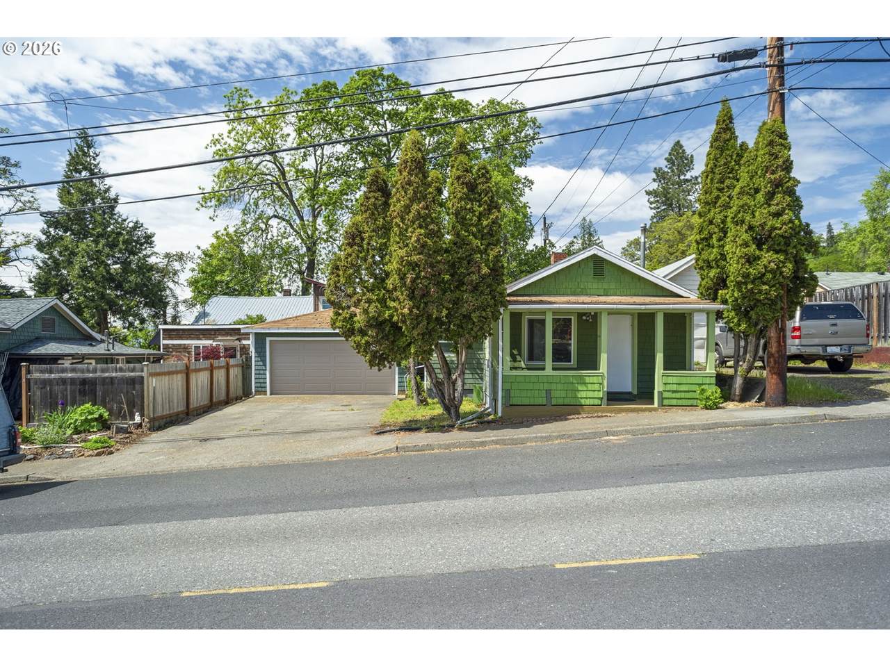 307 Ash St - Photo 1