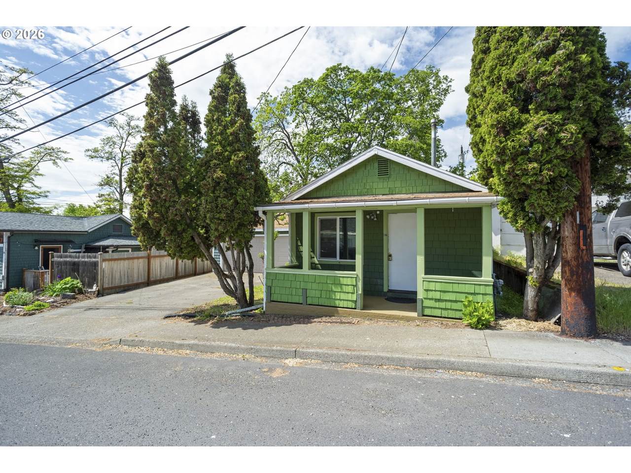 https://bt-photos.global.ssl.fastly.net/portland/1280_boomver_1_730665245-2.jpg
