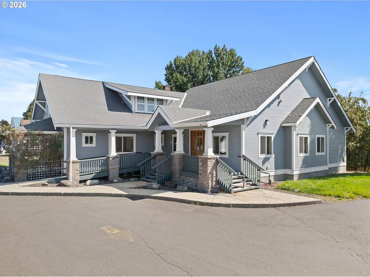 https://bt-photos.global.ssl.fastly.net/portland/1280_boomver_1_730779075-2.jpg