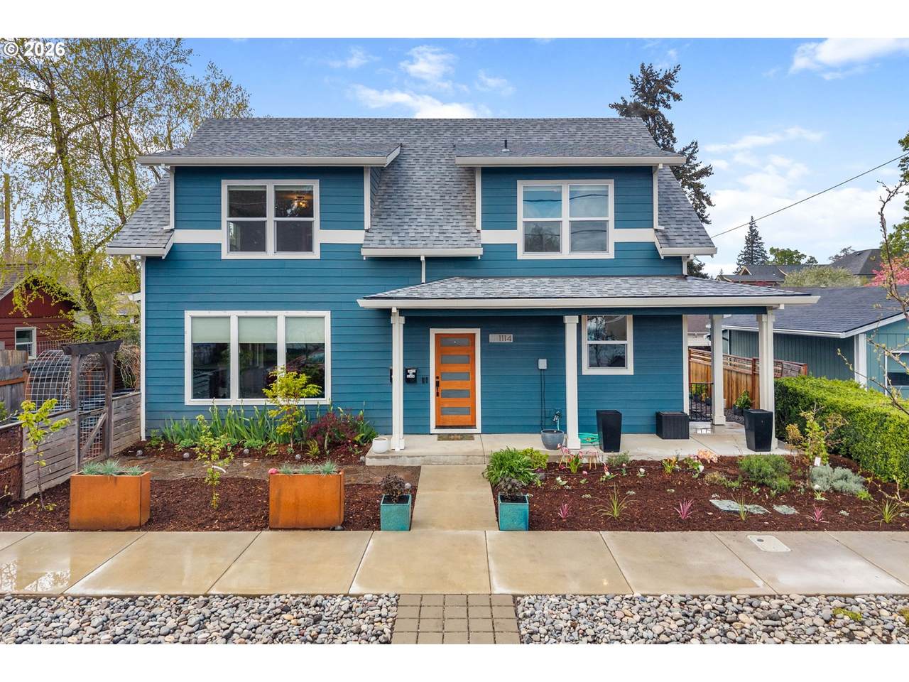 1114 9TH St - Photo 1
