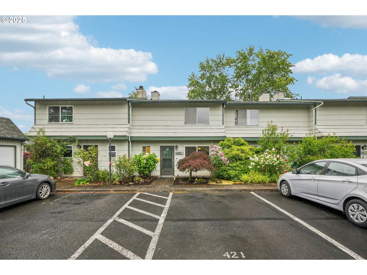 421 105TH St - Photo 1