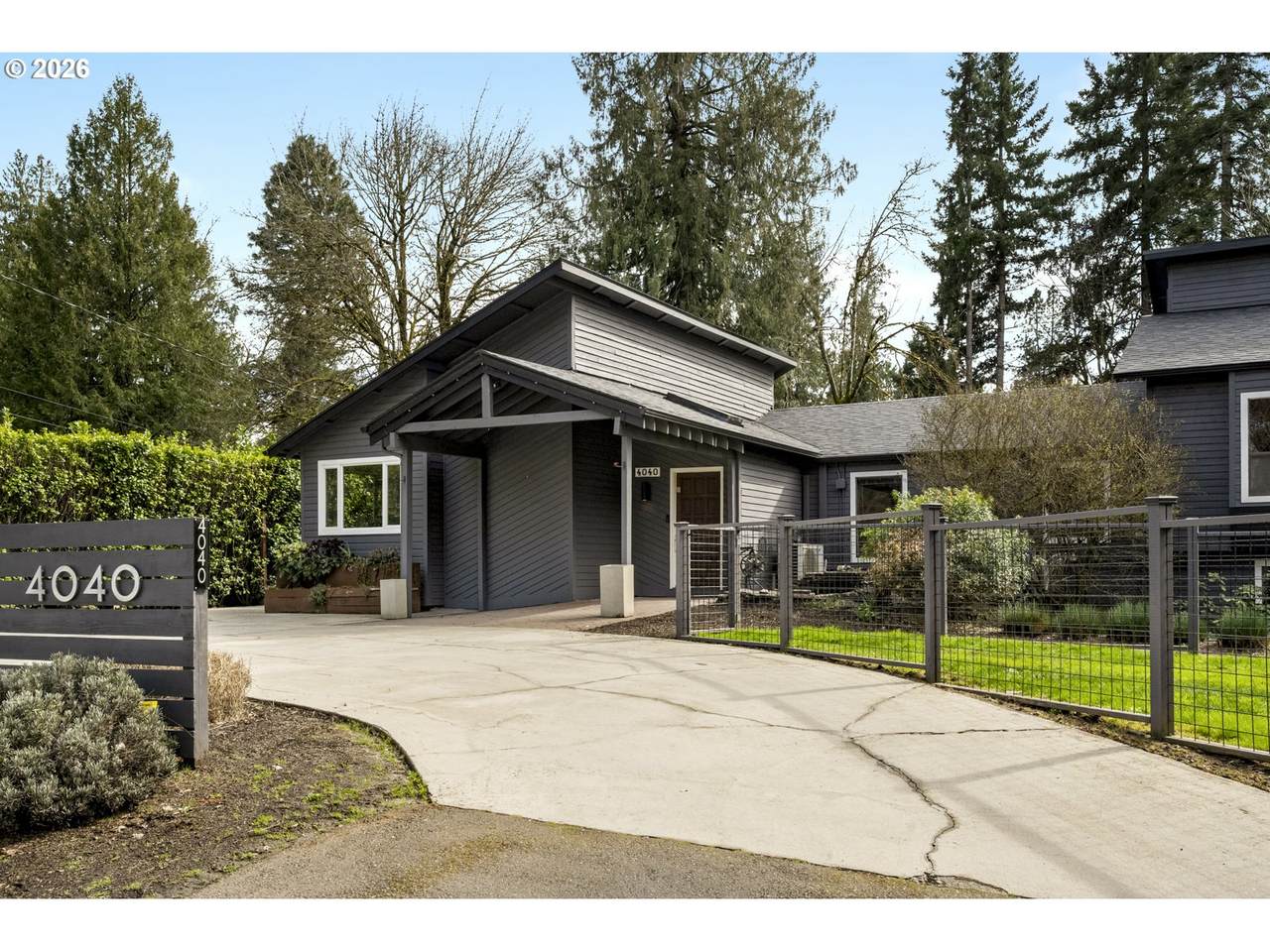 4040 Kenthorpe Way - Photo 1