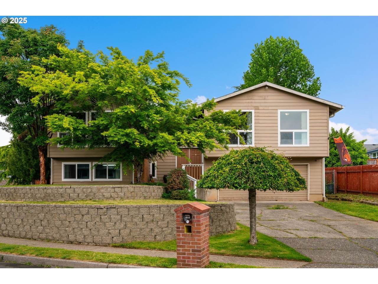 790 Robin Way - Photo 1