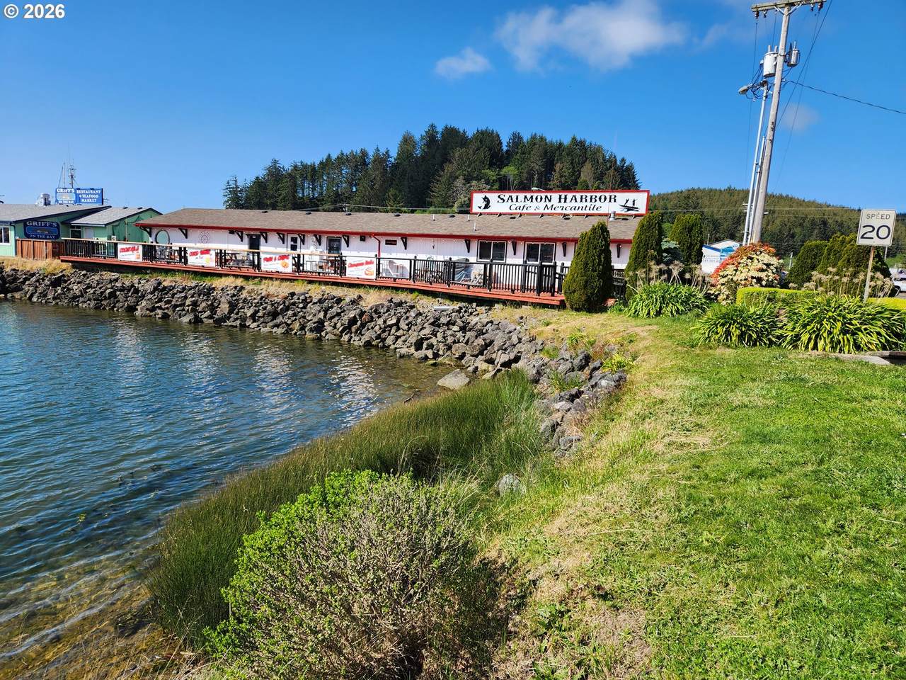 https://bt-photos.global.ssl.fastly.net/portland/1280_boomver_1_735578378-2.jpg