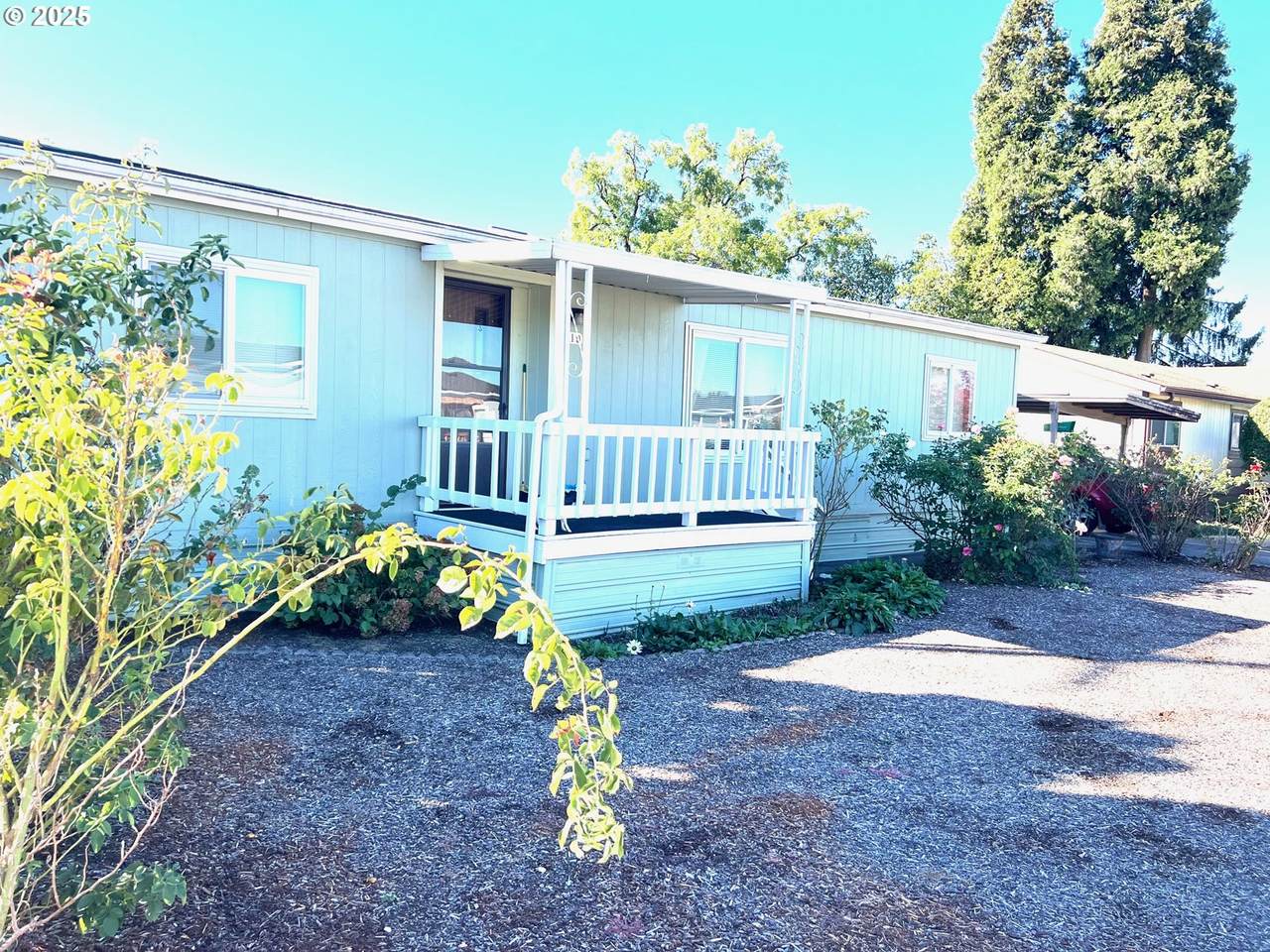 2150 Laura St - Photo 1