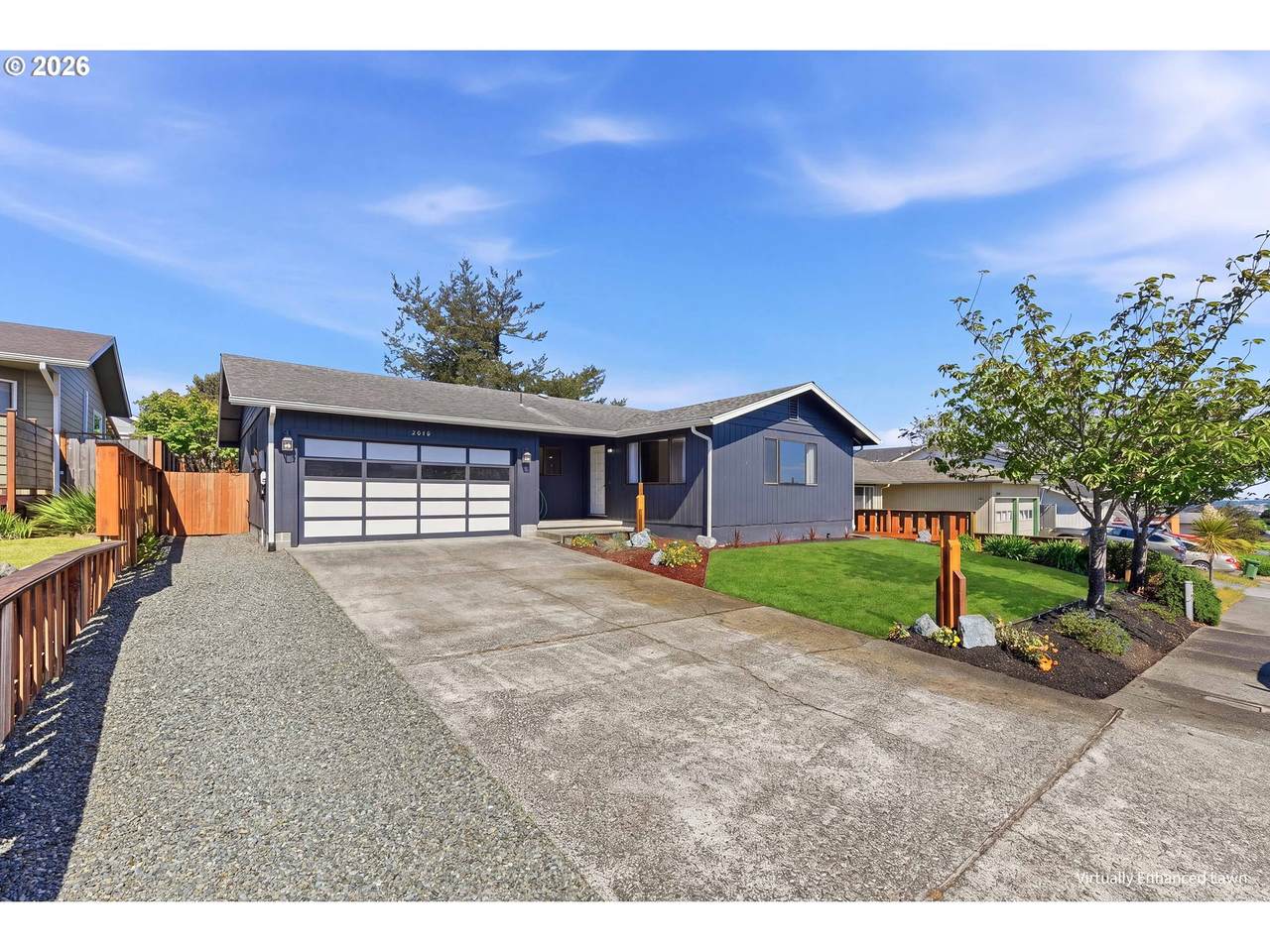 2070 Hayes St - Photo 1