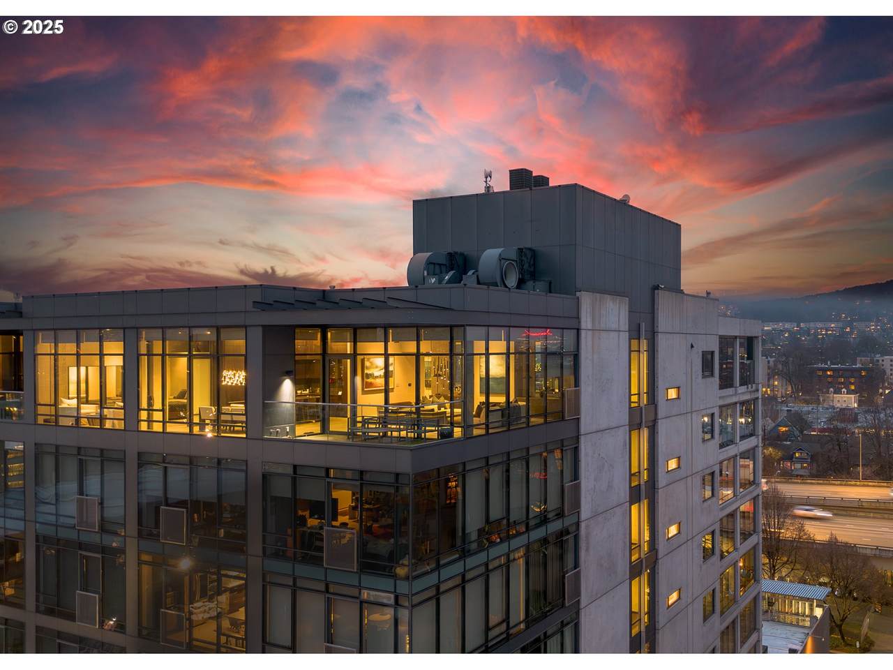 1410 Kearney St - Photo 1