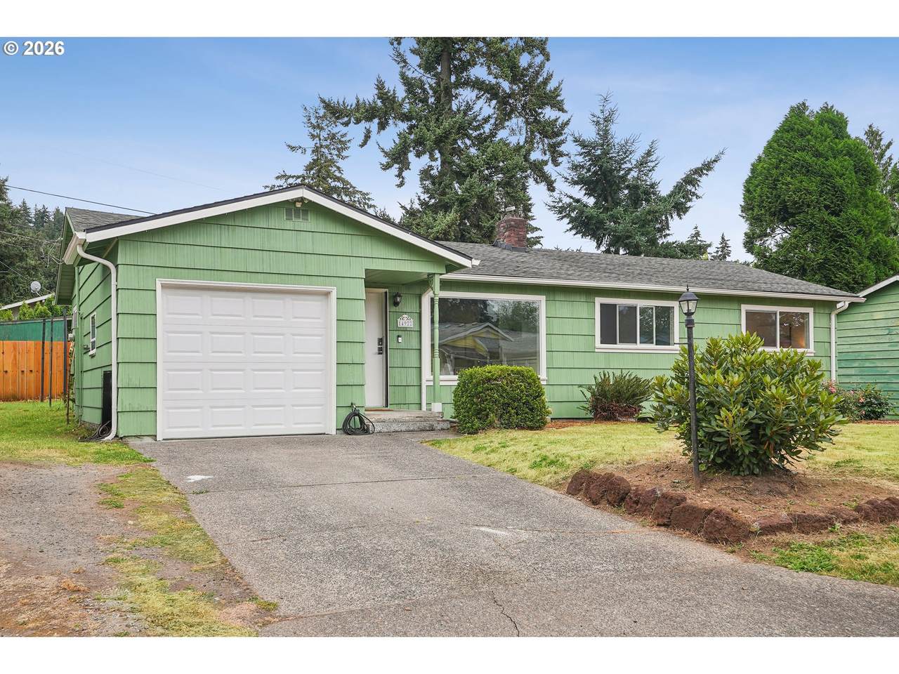https://bt-photos.global.ssl.fastly.net/portland/1280_boomver_1_737774575-2.jpg