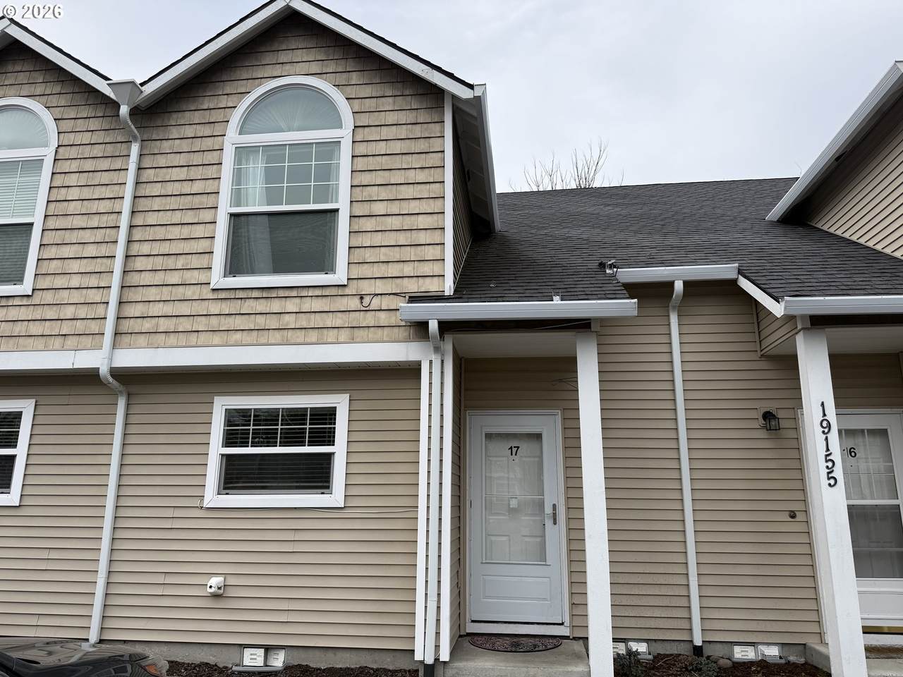 19155 Yamhill St - Photo 1