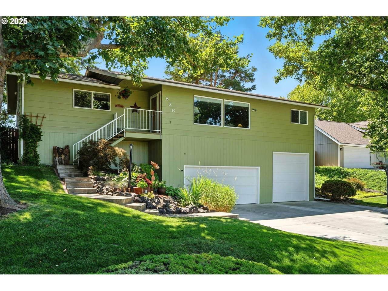 826 Jacquelyn St - Photo 1