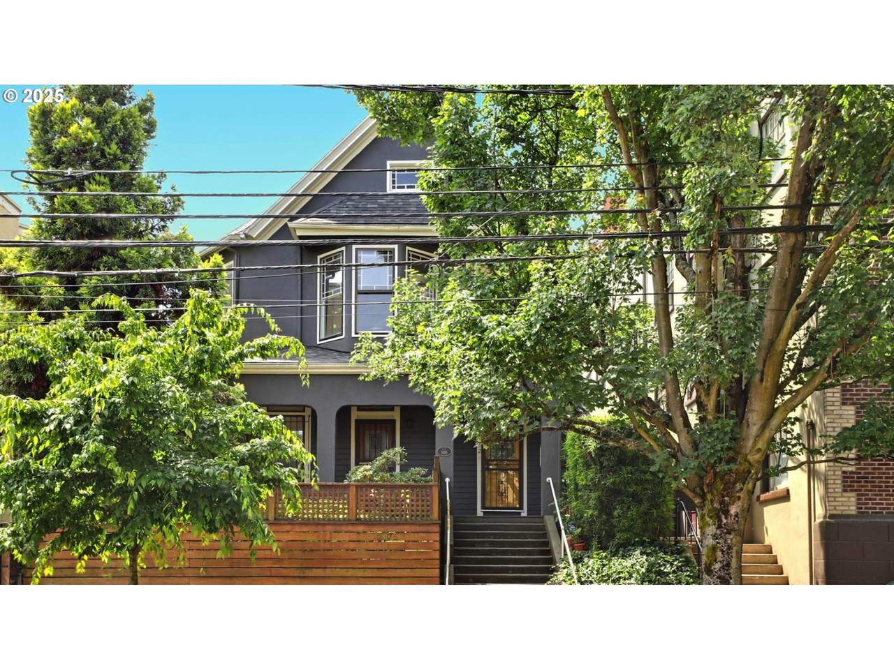 2176 Everett St - Photo 1