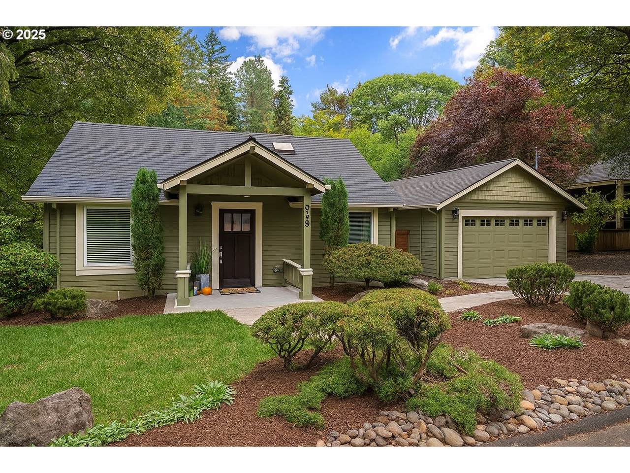 8424 54TH Ave - Photo 1