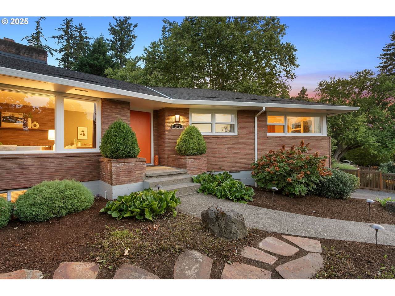 6075 Arrow Wood Ln - Photo 1